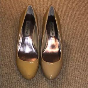 Steve Madden nude heels